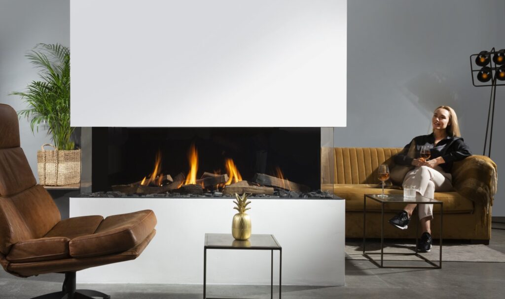 Element4 Summum 140 3/S Bay Linear Gas Fireplace