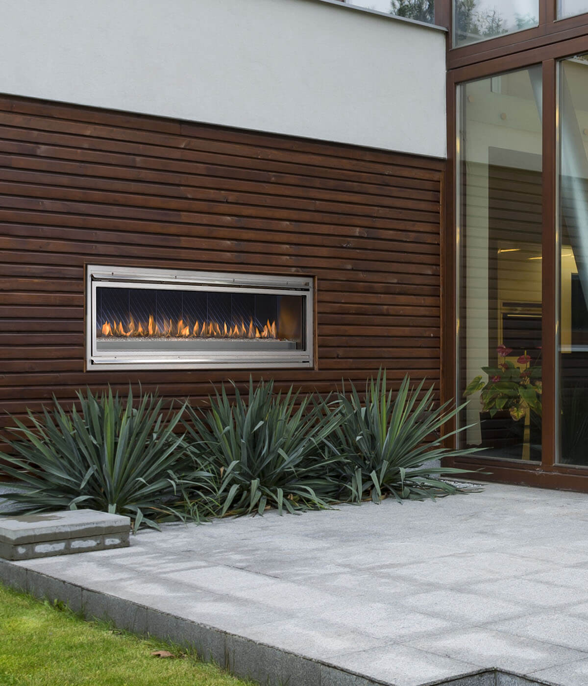 Montigo Mahana Outdoor Gas Fireplace