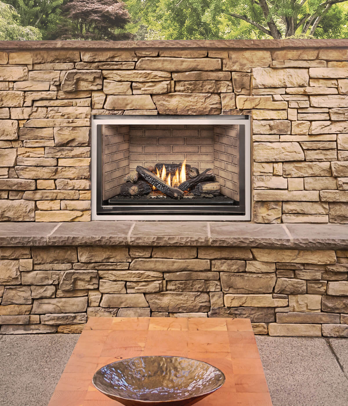 Montigo Divine Outdoor Gas Fireplace